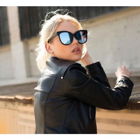 ✨SOLD✨ Quay Large Cat Eye Sunnies - Picture 3 of 3